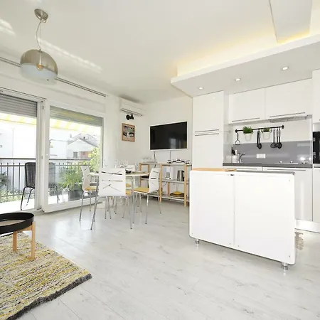 Seabreeze דירה זאדאר