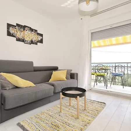 Seabreeze Apartment *