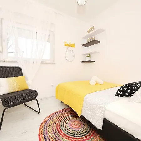 Seabreeze Apartment *